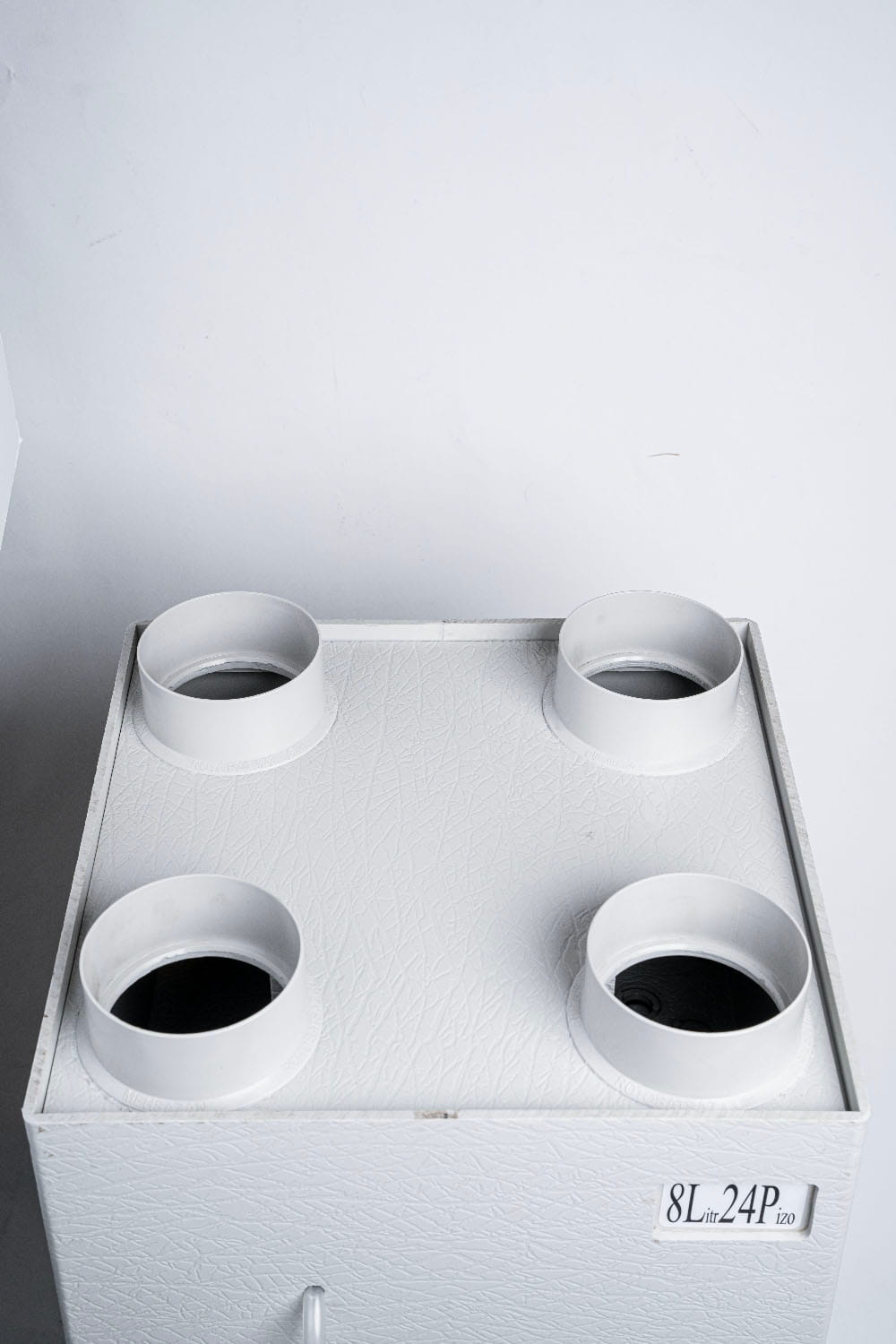 رطوبت ساز مدل ۸ لیتری (8L24P)
